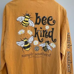 🐝 Bee Kind Simply Southern Long Sleeve Size Large